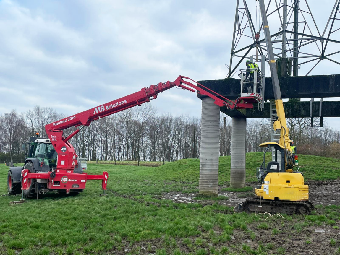 Déconstruction et démantèlement de pylônes haute tension | MB Solutions